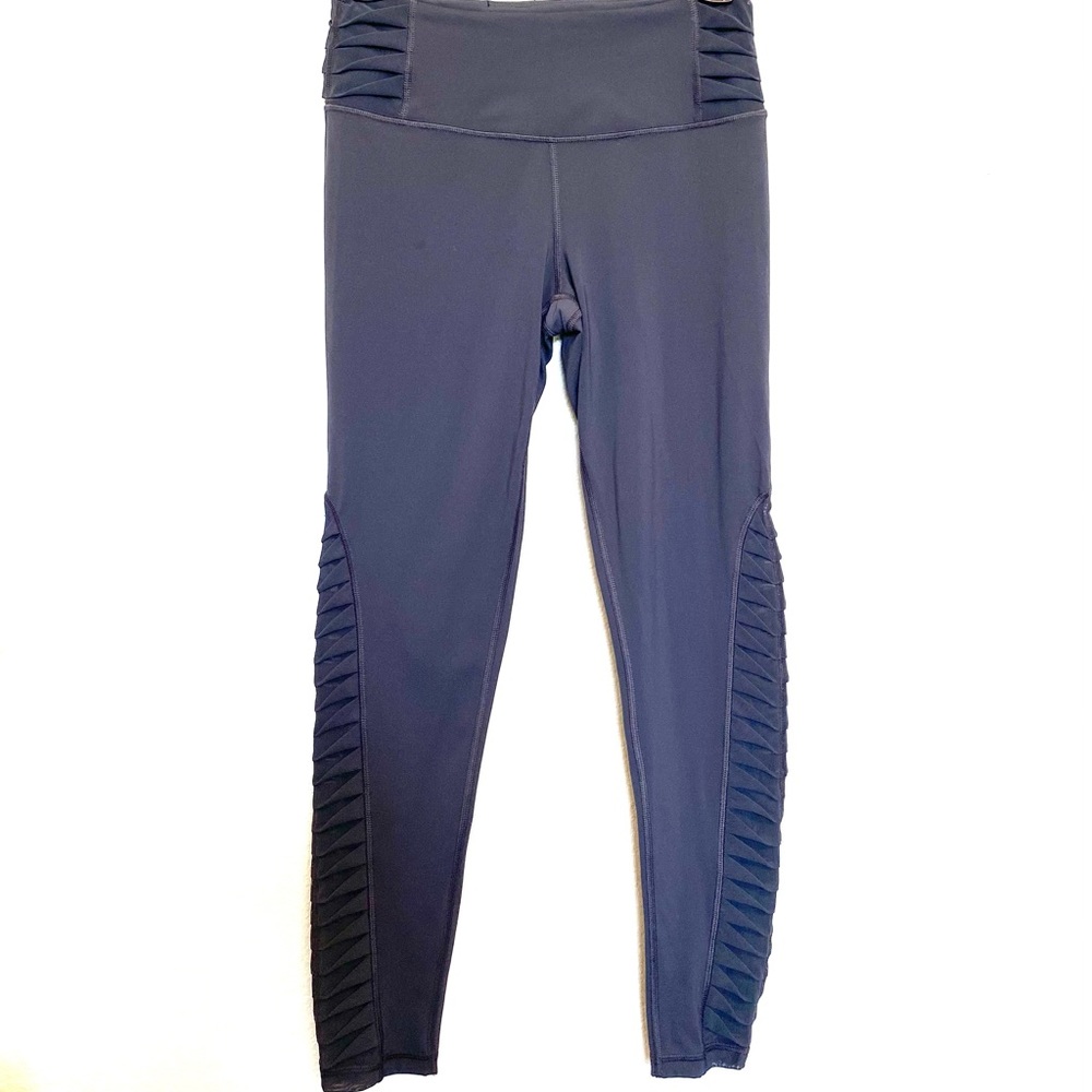 Victoria Sport Total Knockout Tight‎ Gray Pleated Mesh High Rise Leggings Small